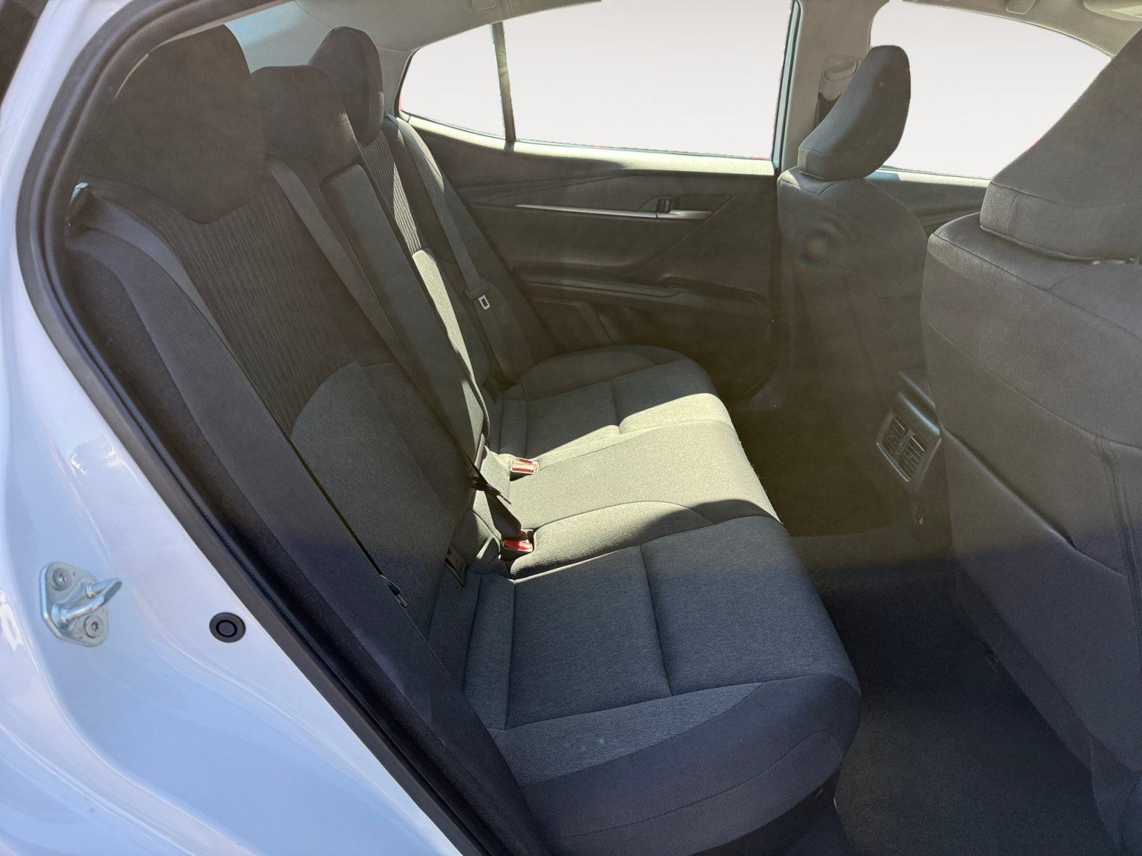 Used 2025 Ice Toyota LE image 18