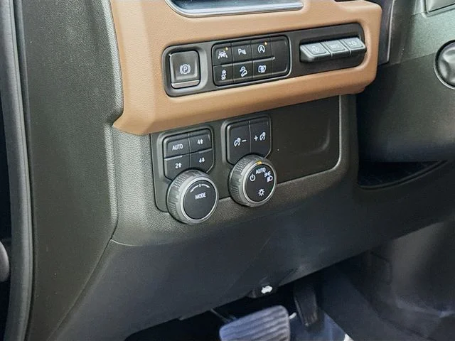 Certified Used 2023 Black Chevrolet High Country image 10