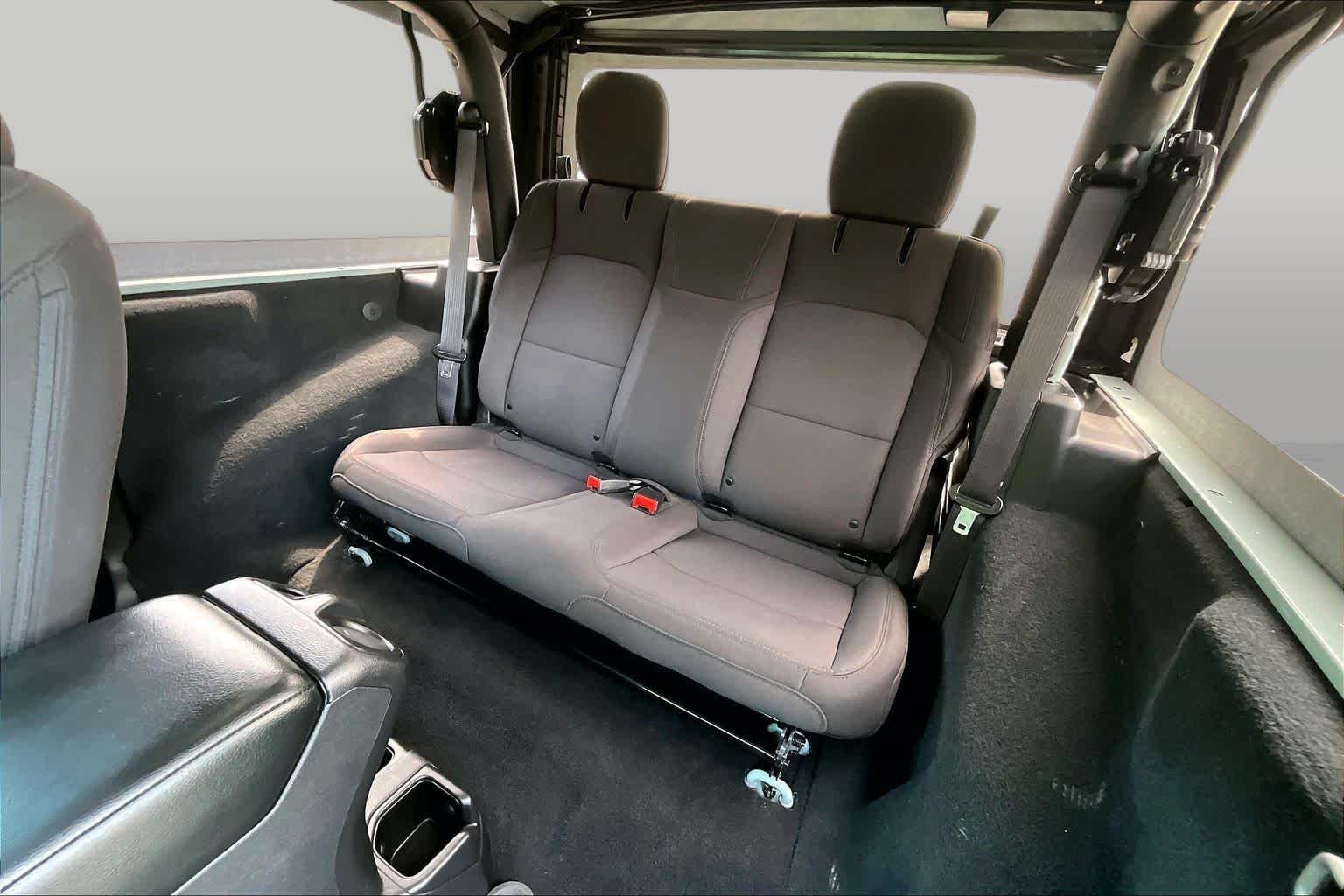 Used 2023 Earl Clearcoat Jeep Sport S image 21