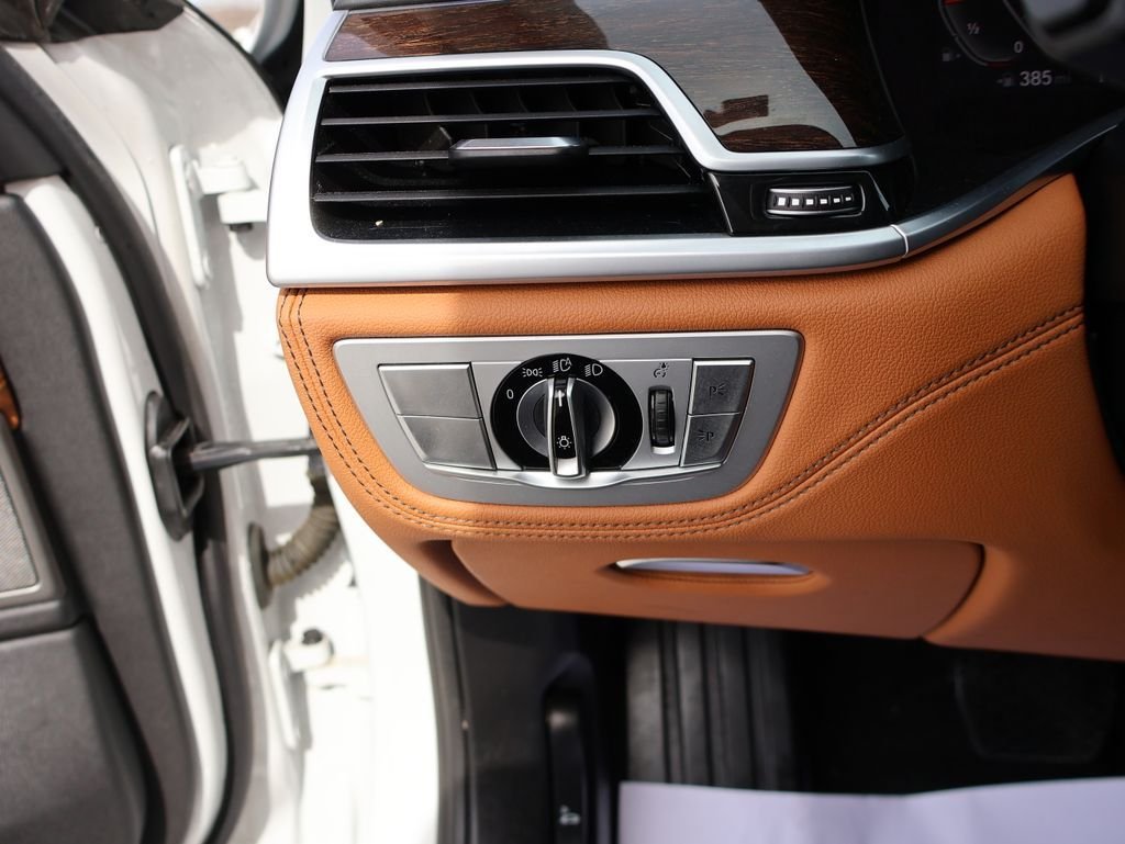 Used 2021 Mineral White Metallic BMW 740i xDrive image 38
