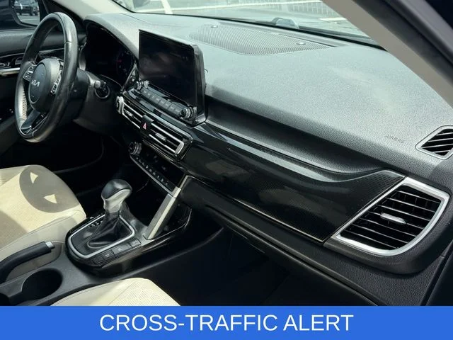Used 2023 Black Kia EX image 18