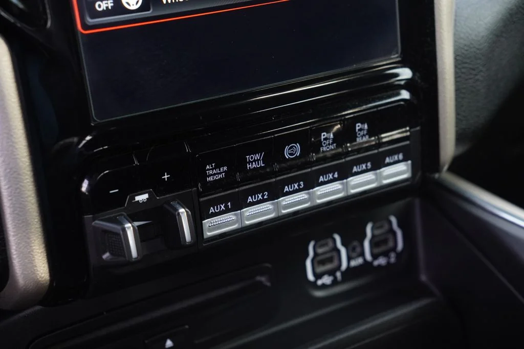 Used 2019 Black Ram Laramie image 26