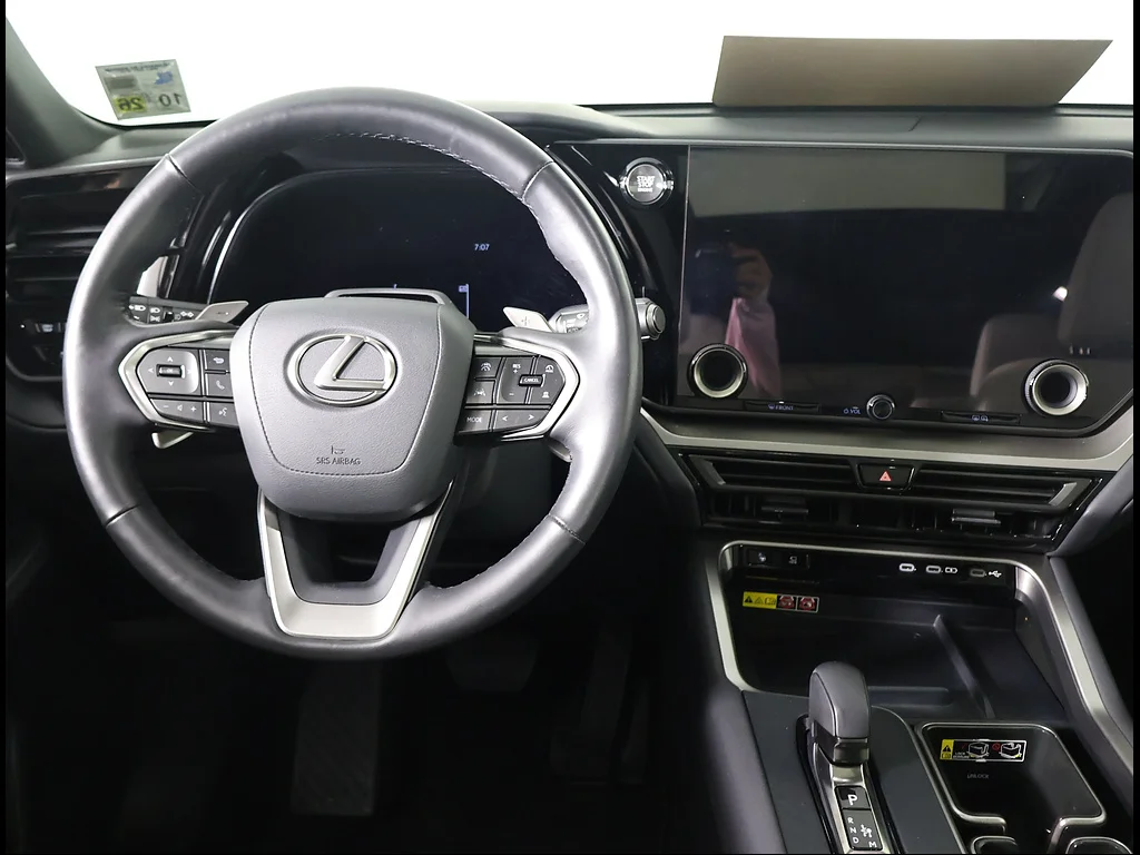 Certified Used 2026 WIND CHILL PEARL* Lexus Premium image 8
