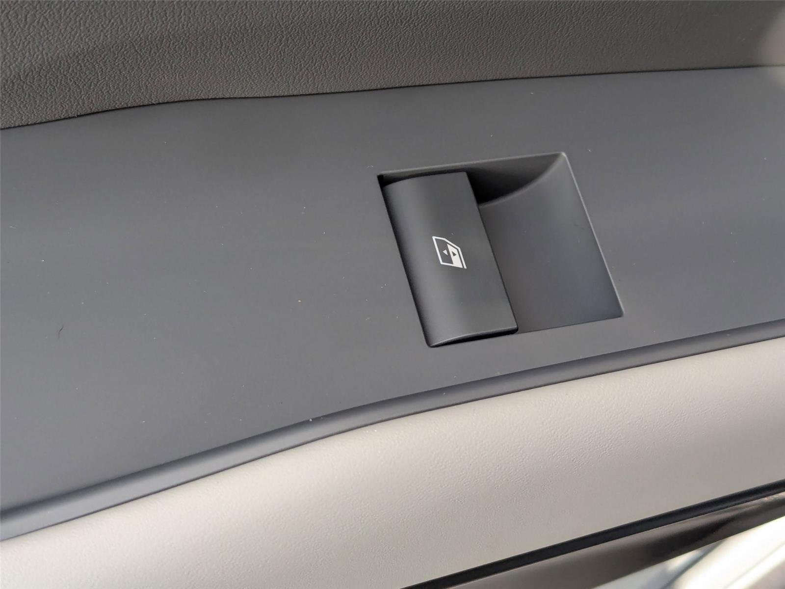 2026 Kia EV9 Wind - Photo 31