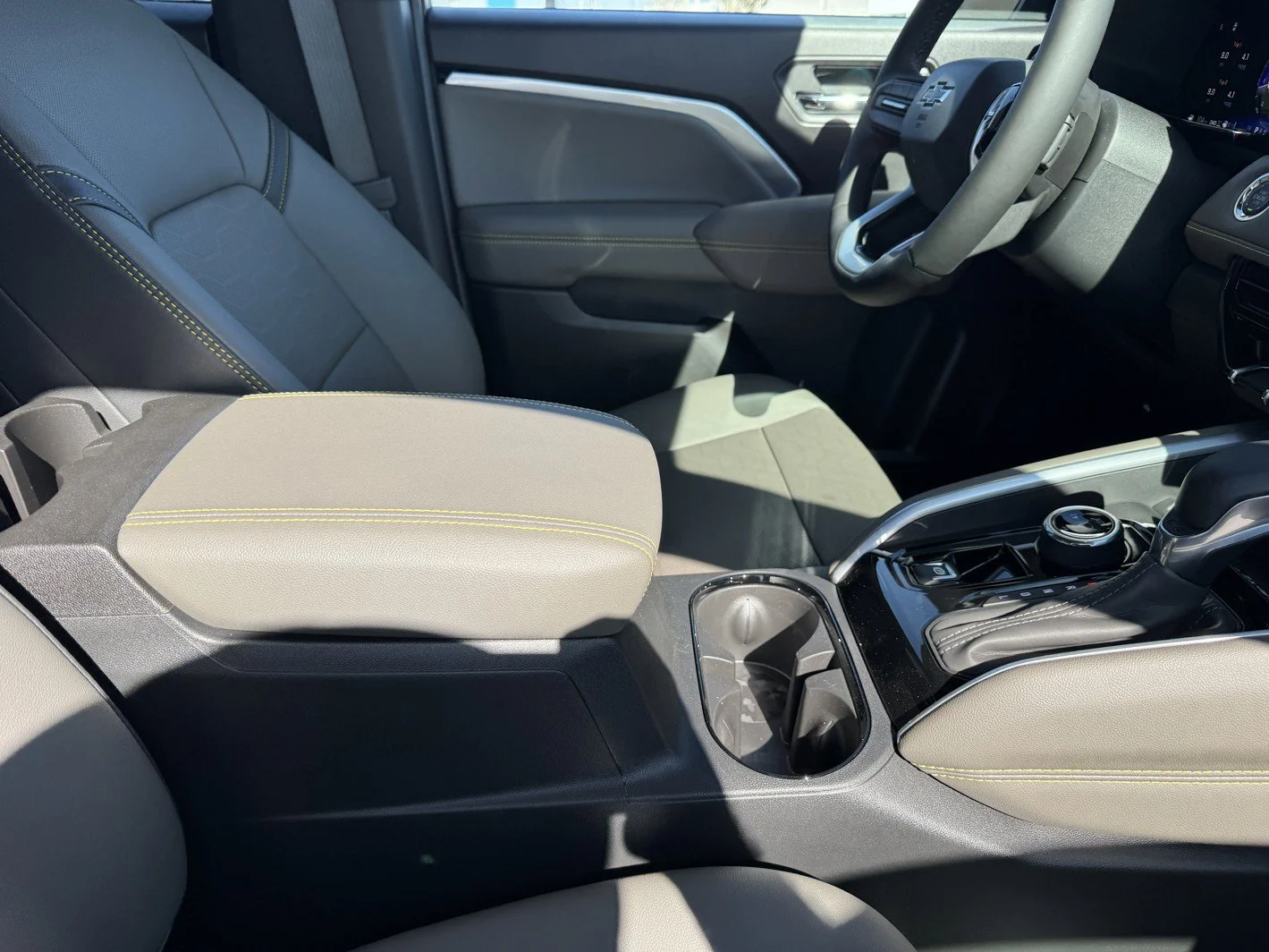 2026 Chevrolet Colorado ZR2 - Photo 8