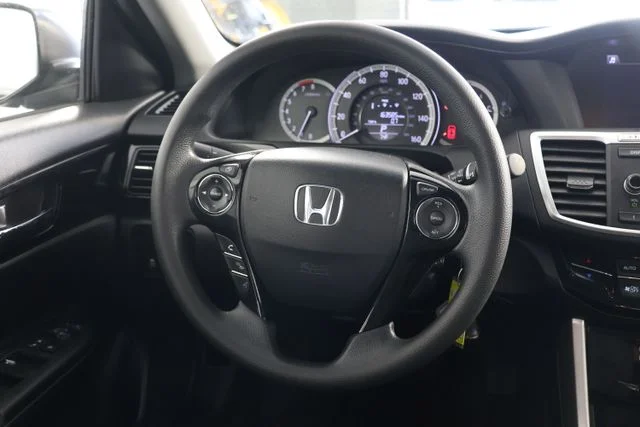 Used 2017 Black Honda LX image 10
