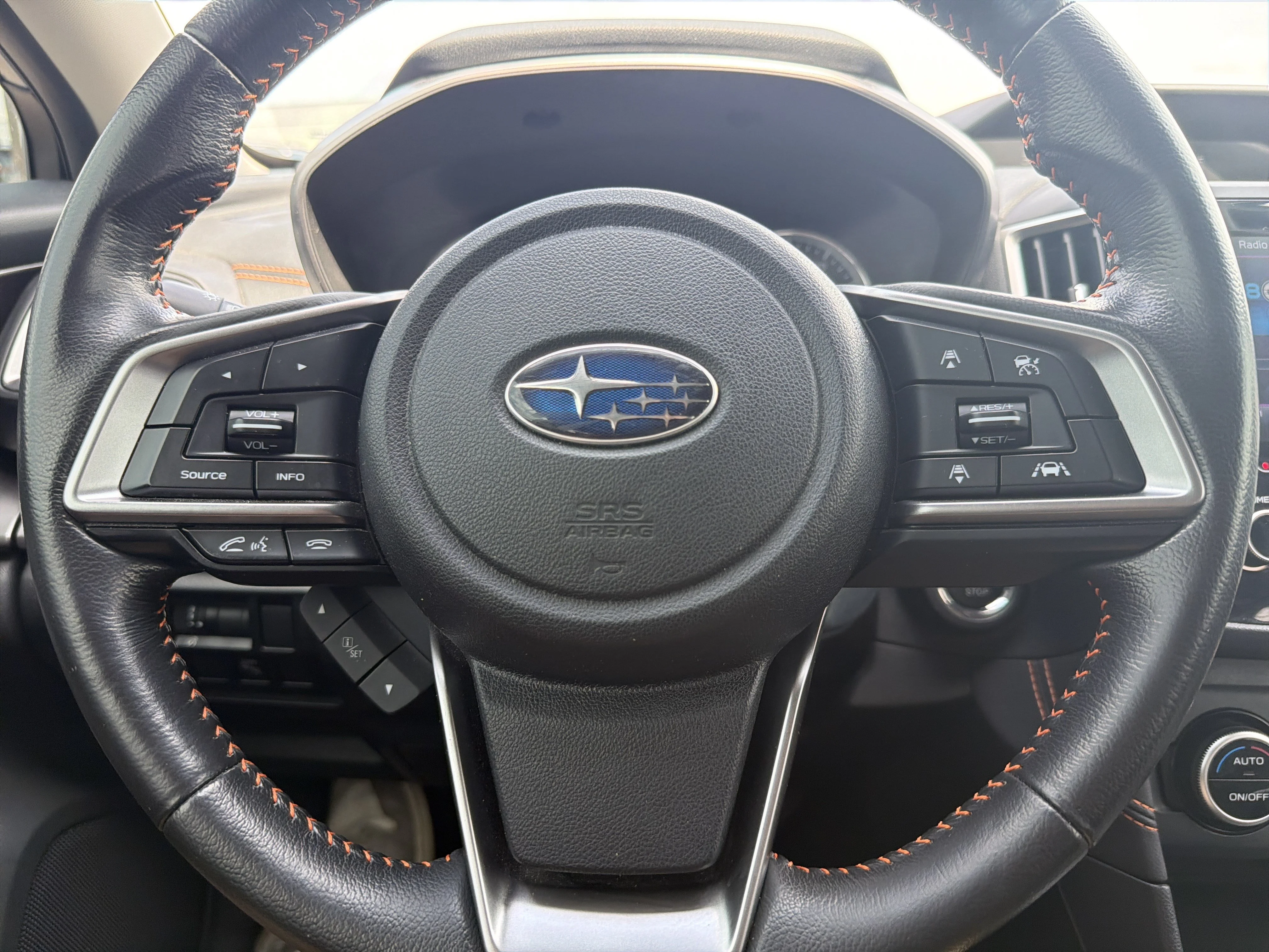 Used 2019 Ice Silver Metallic Subaru Limited image 25