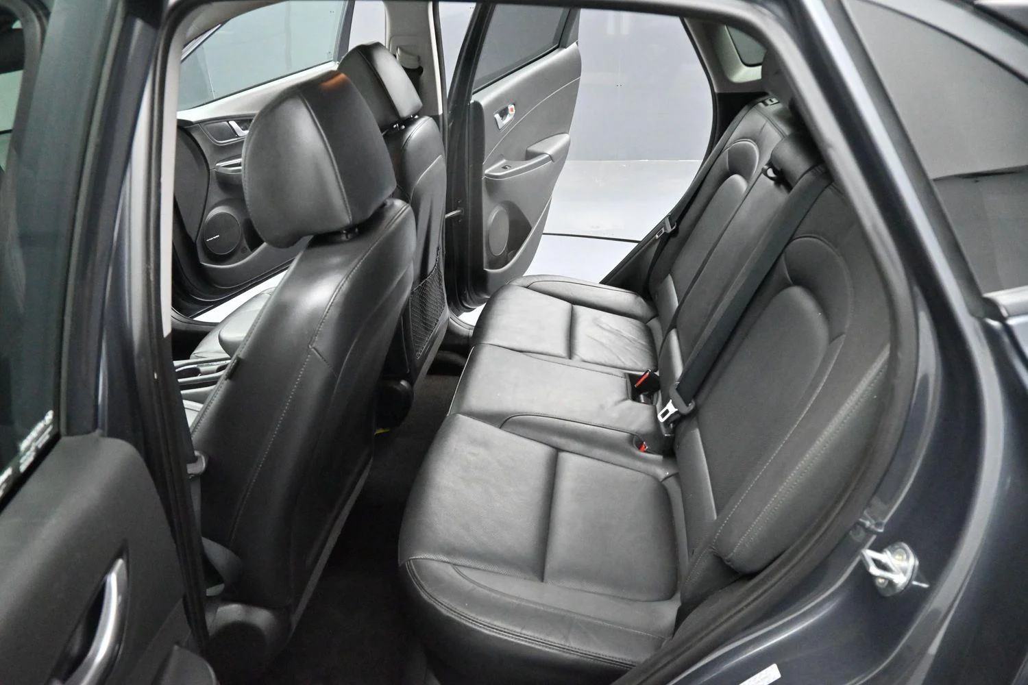Used 2022 Thunder Gray Hyundai Limited image 28