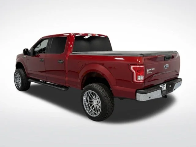 Used 2017 Red Ford XLT image 6