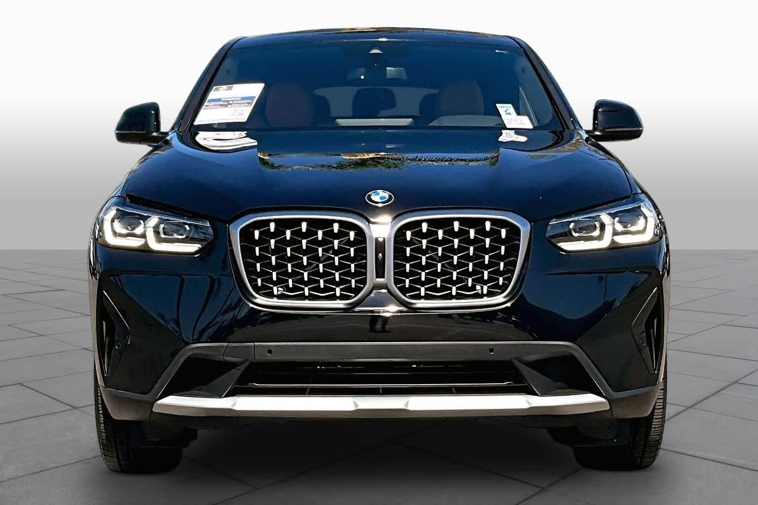 Used 2024 Black Sapphire Metallic BMW xDrive30i image 3