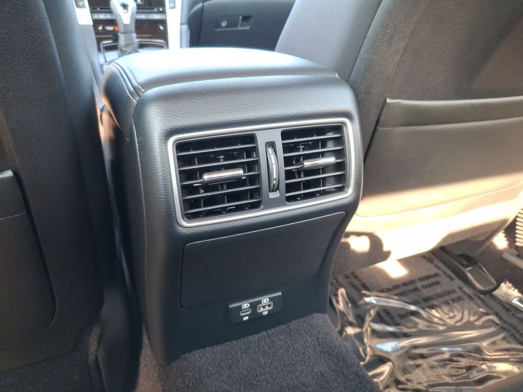 Used 2023 Gray INFINITI LUXE image 22