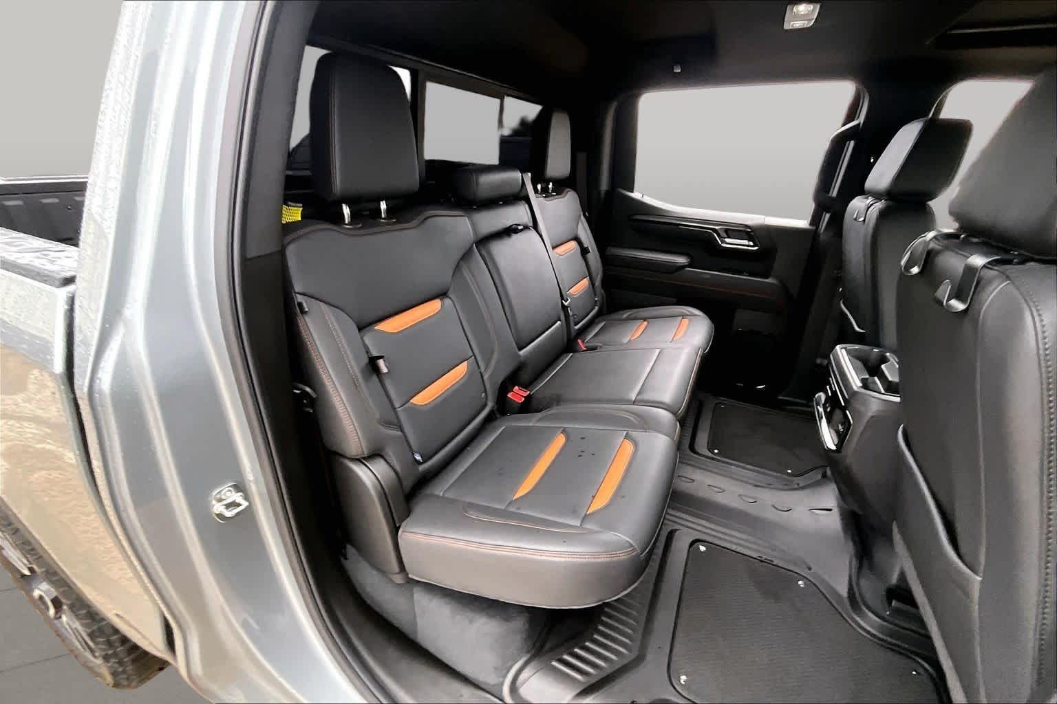 Used 2025 Sterling Metallic GMC AT4 image 20