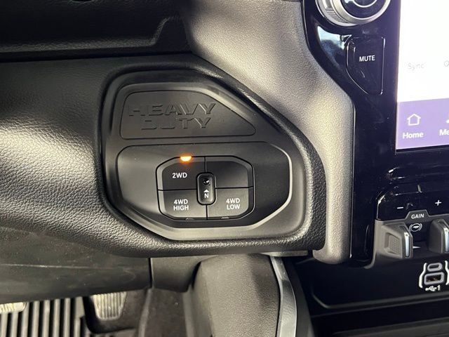 2026 RAM 3500 Laramie - Photo 20