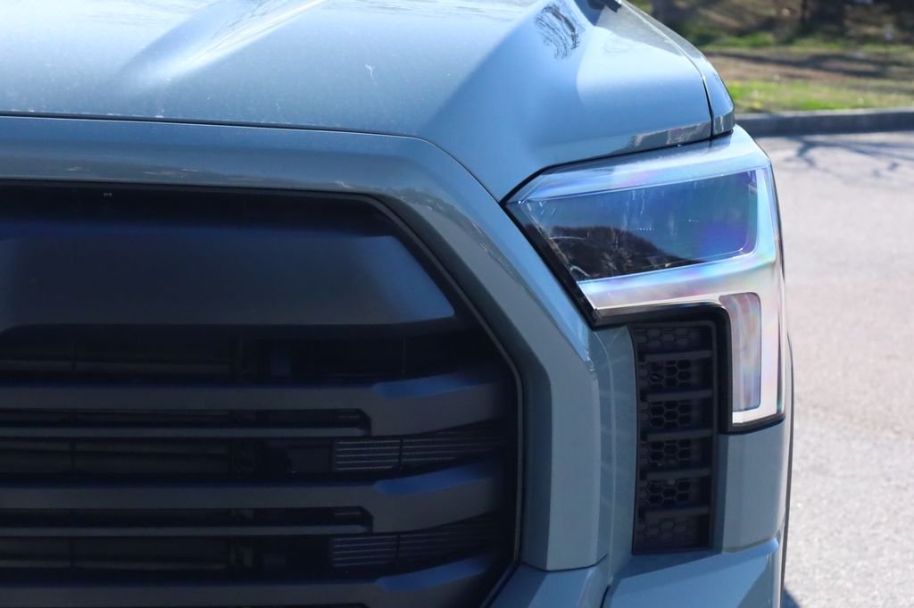 2026 Toyota Tundra Limited - Photo 14