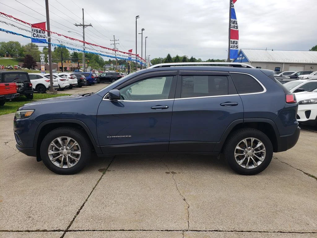 Certified Used 2021 Slate Blue Pearlcoat Jeep Latitude Lux image 7