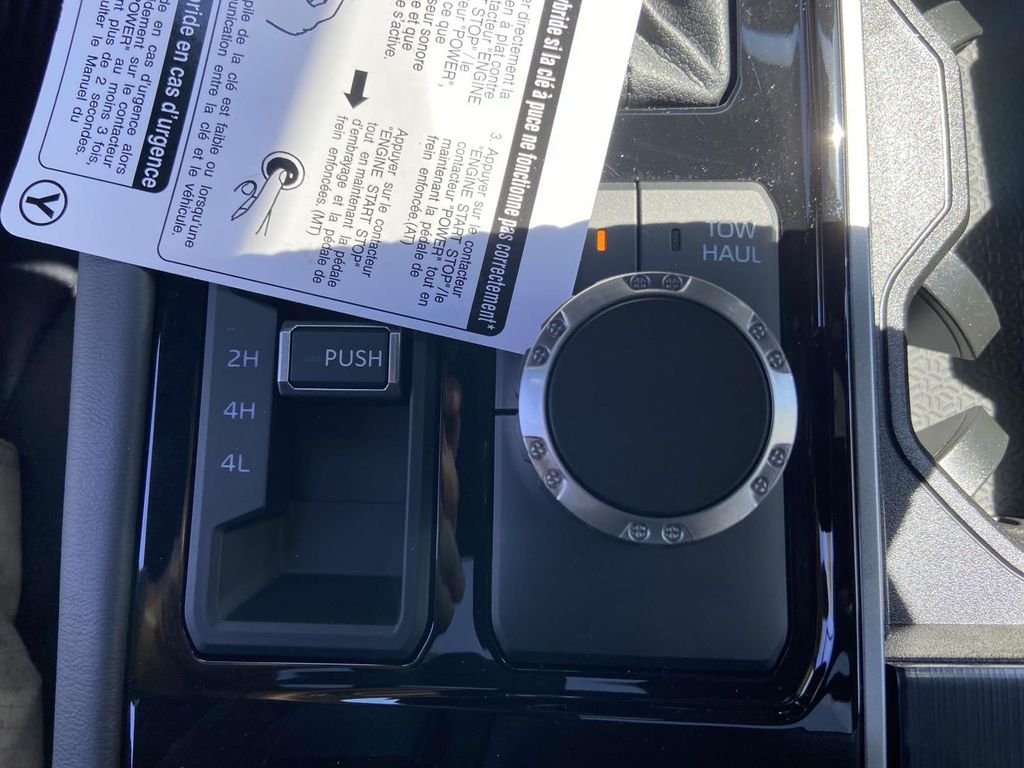 2025 Toyota Tundra Platinum - Photo 23