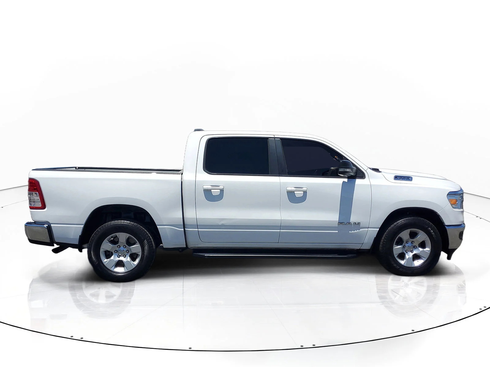 Certified Used 2021 White Ram Big Horn/Lone Star image 2