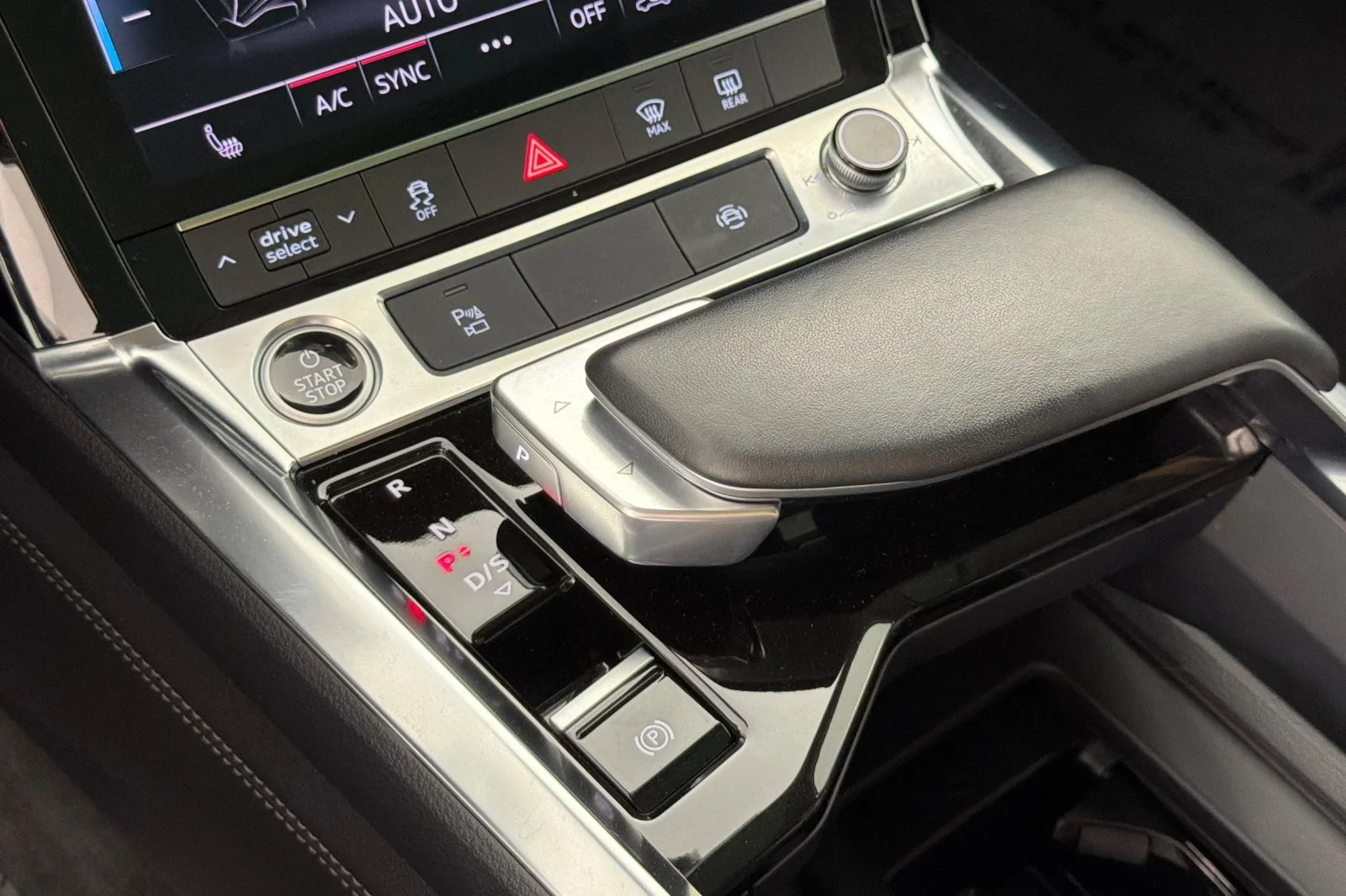 Used 2024 Manhattan Gray Metallic Audi Premium quattro image 21
