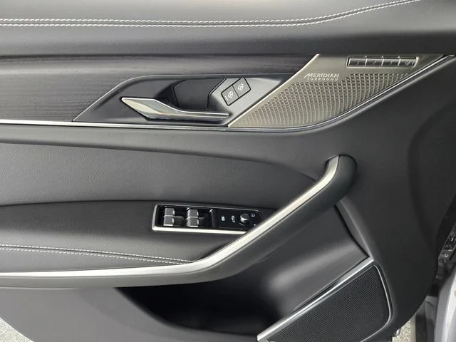 2026 Jaguar F-Pace R-Dynamic S - Photo 18