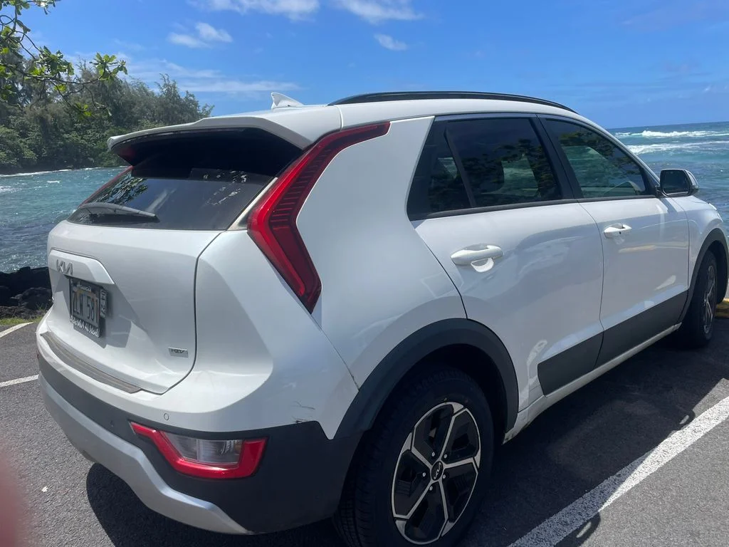 Used 2023 White Kia EX image 7