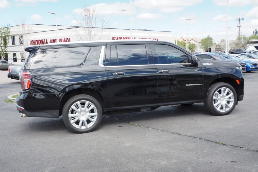 Used 2022 Black Chevrolet High Country image 8
