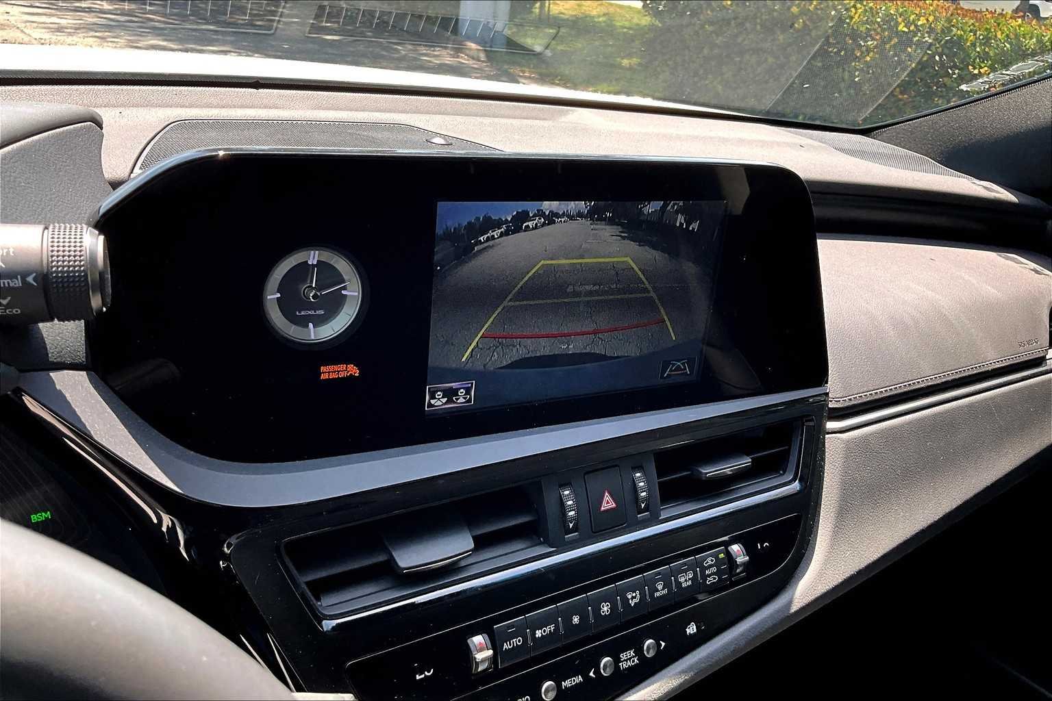 Used 2022 Eminent White Pearl Lexus  image 25
