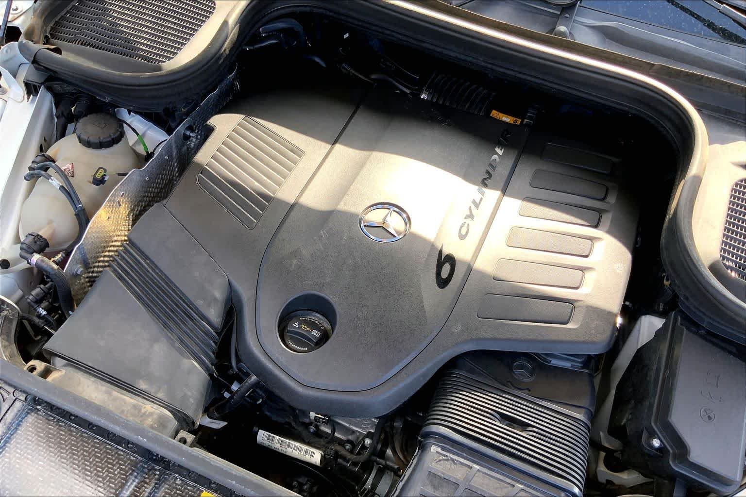 Used 2021 Polar White Mercedes-Benz GLE 450 image 33