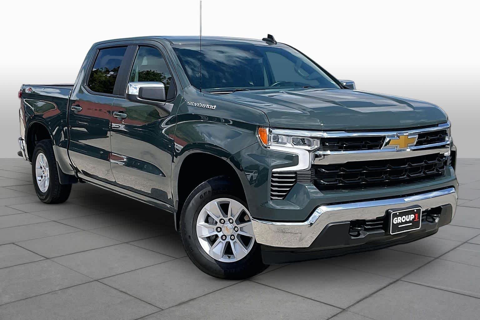 Used 2025 Cypress Gray Chevrolet LT image 3