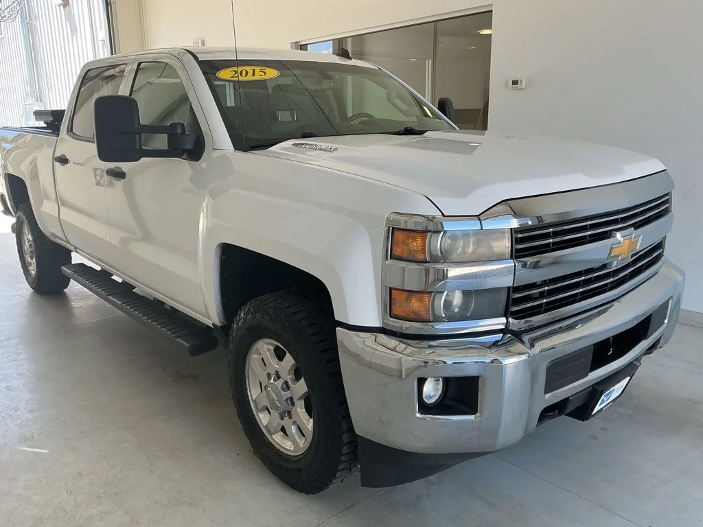 2015 Chevrolet Silverado HD 1LT 4WD Crew Cab Standard Box's photo