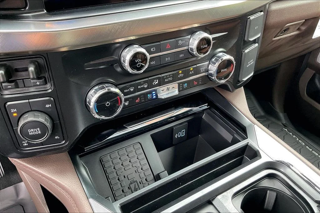 New 2026 Ford Super Duty F-250 King Ranch 4D Crew Cab