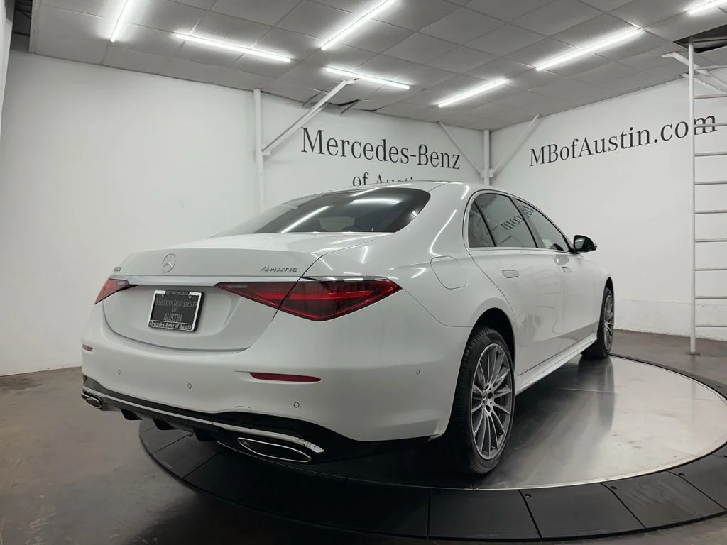 New 2026 White Mercedes-Benz S 580 image 7