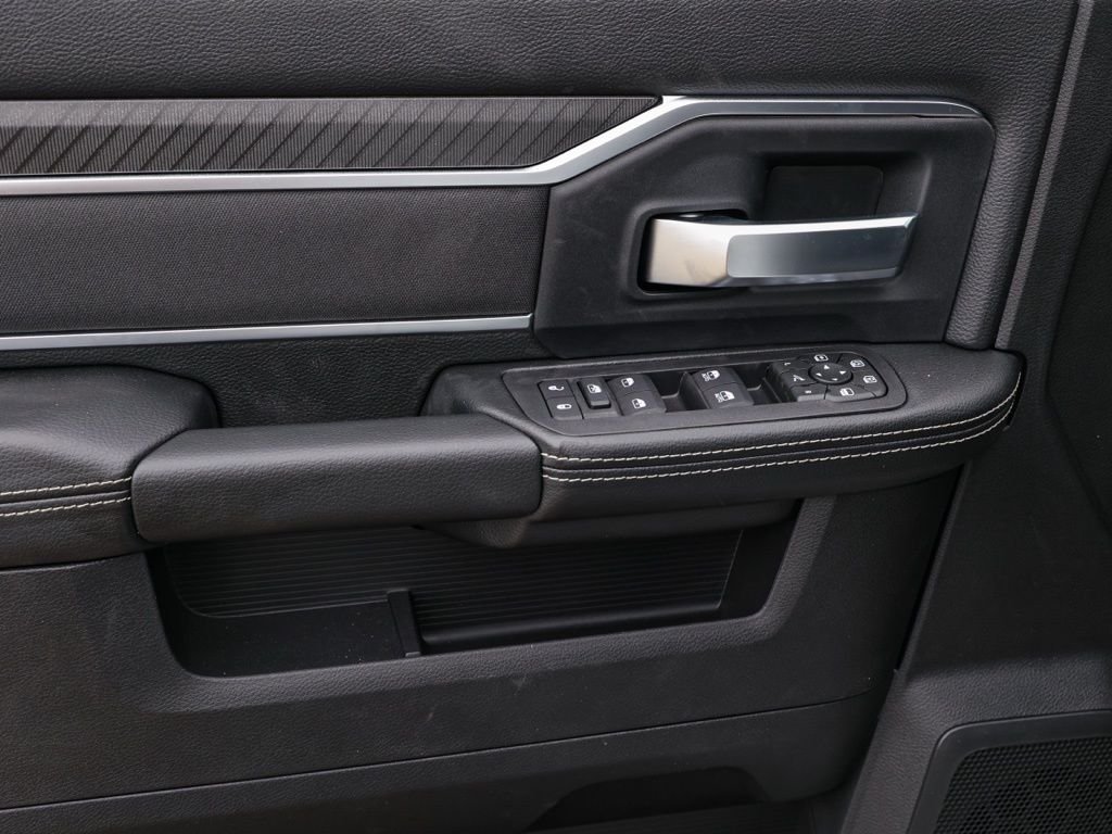 New 2026 Bright White Clear-Coat Exterior Paint RAM Big Horn Night Edition image 22