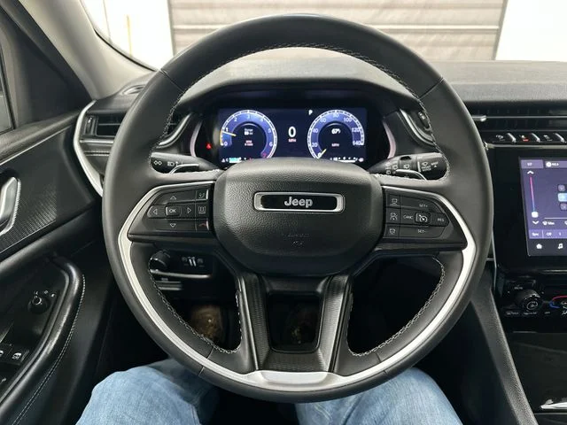 Used 2024 White Jeep Laredo X image 12