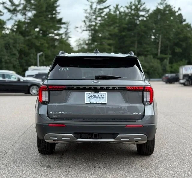 New 2026 Carbonized Gray Metallic Ford Active image 5