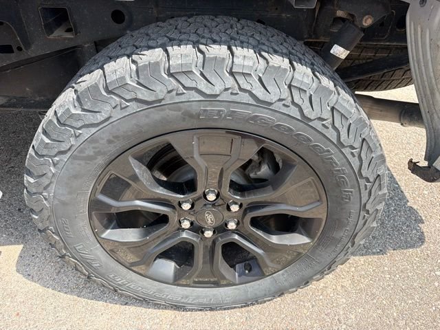 Used 2023  Ford XLT image 13
