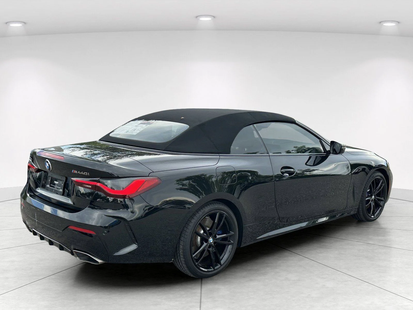 Certified Used 2023 Black Sapphire Metallic BMW M440i xDrive image 4