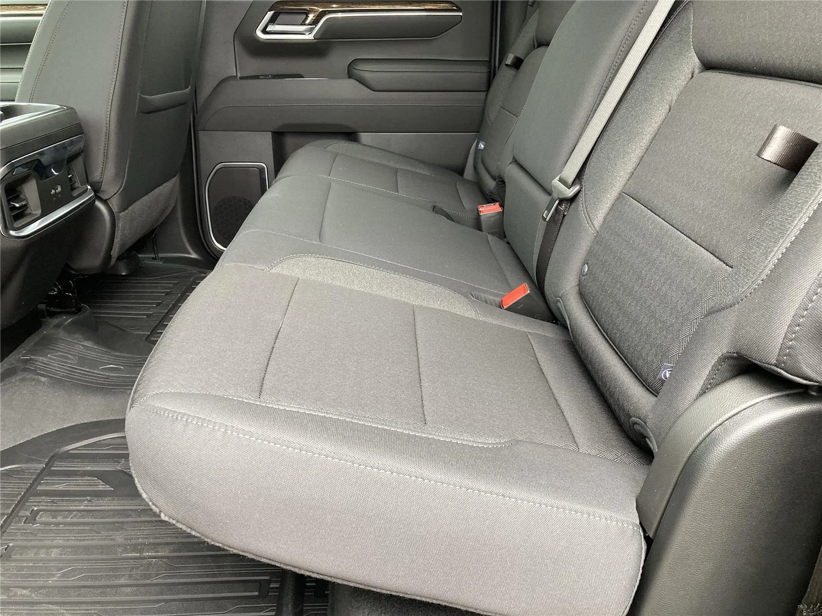New 2026 Sterling Metallic GMC Elevation image 27