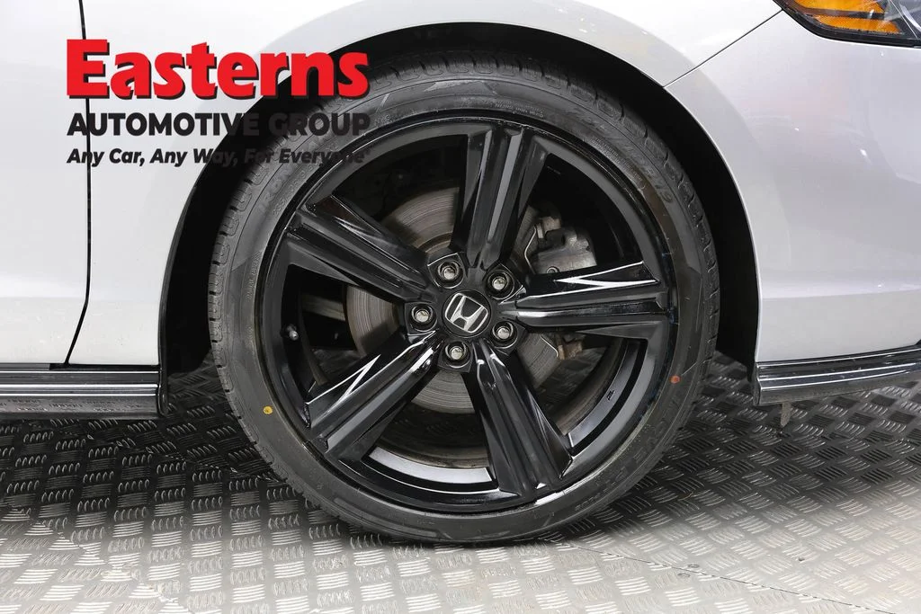 Used 2024 Silver Honda Sport-L image 29