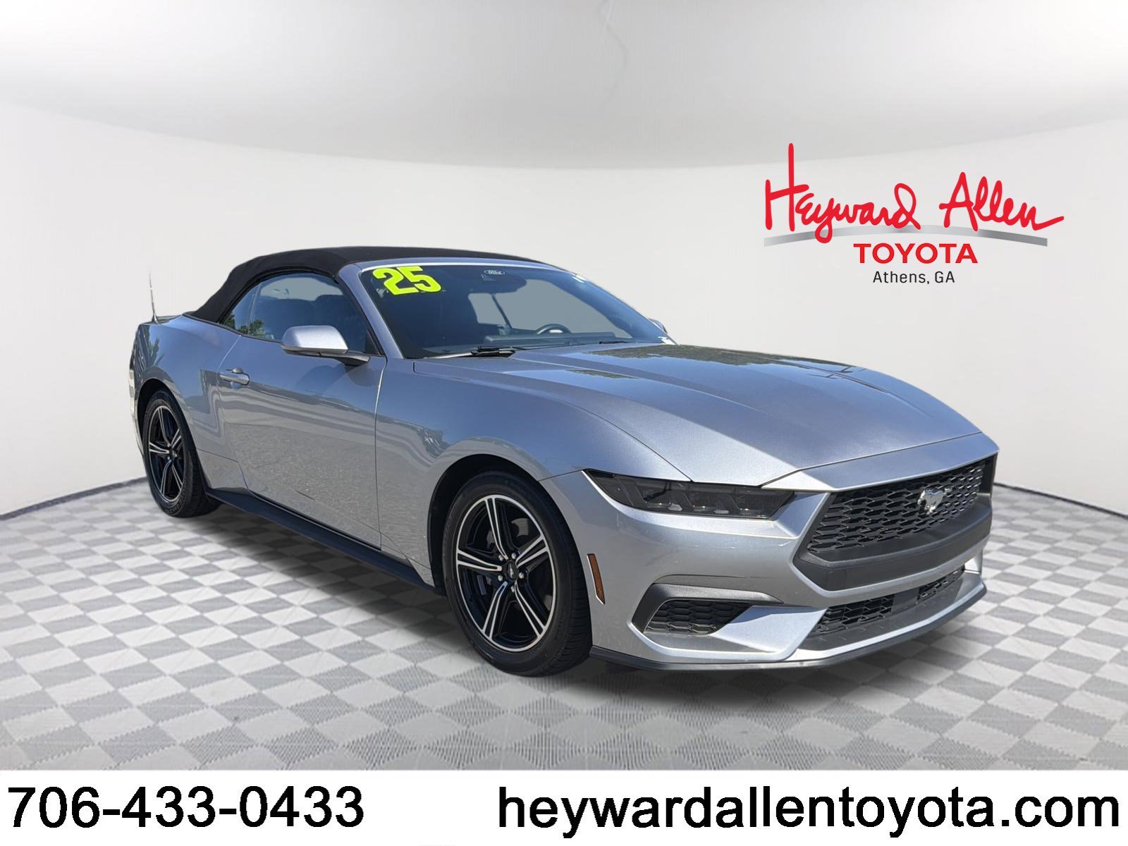 2025 Ford Mustang EcoBoost Convertible's photo