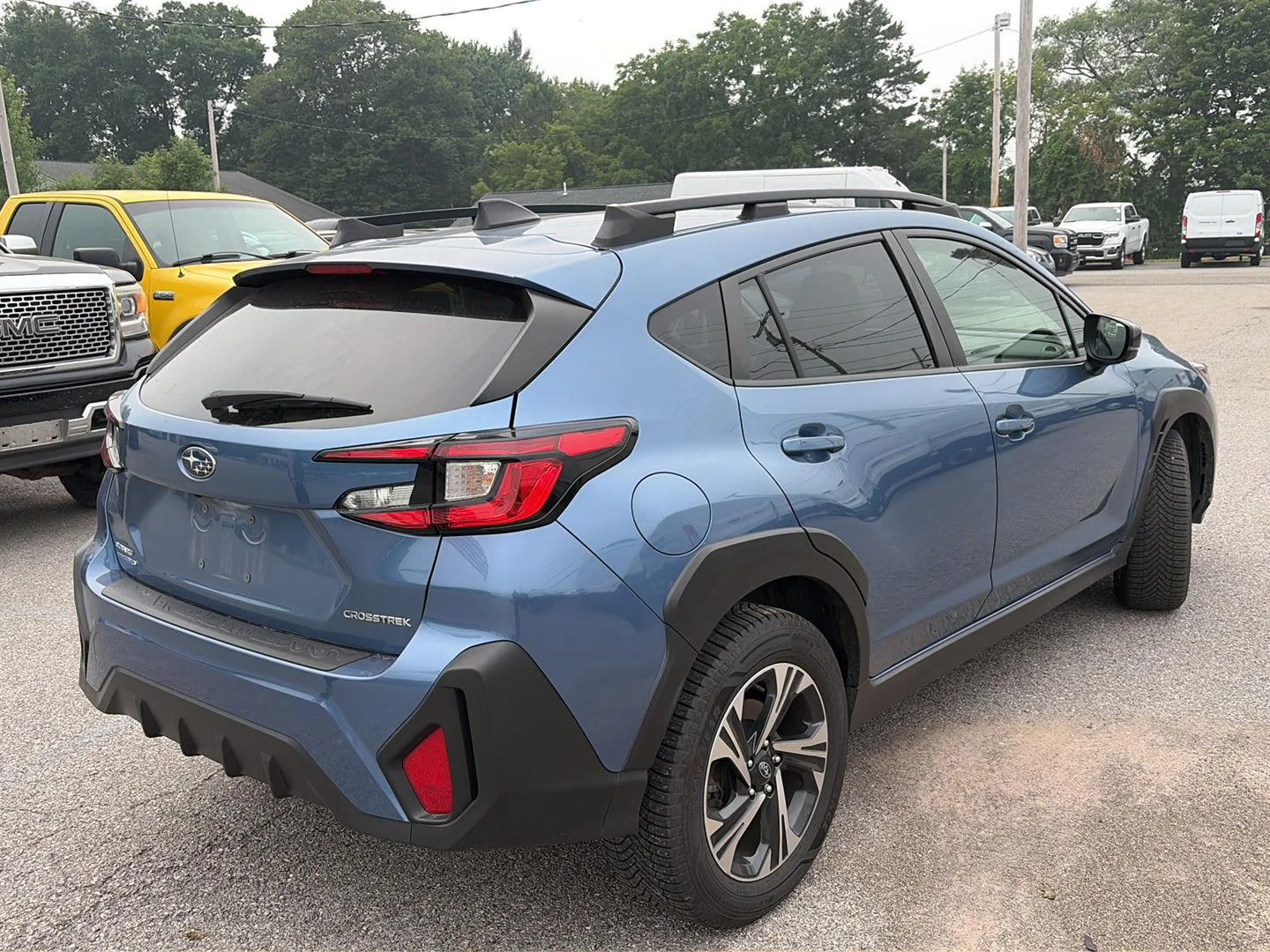 Used 2024 Horizon Blue Pearl Subaru Premium image 3