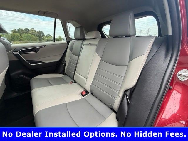 Used 2022 Pearl Toyota XLE Premium image 8