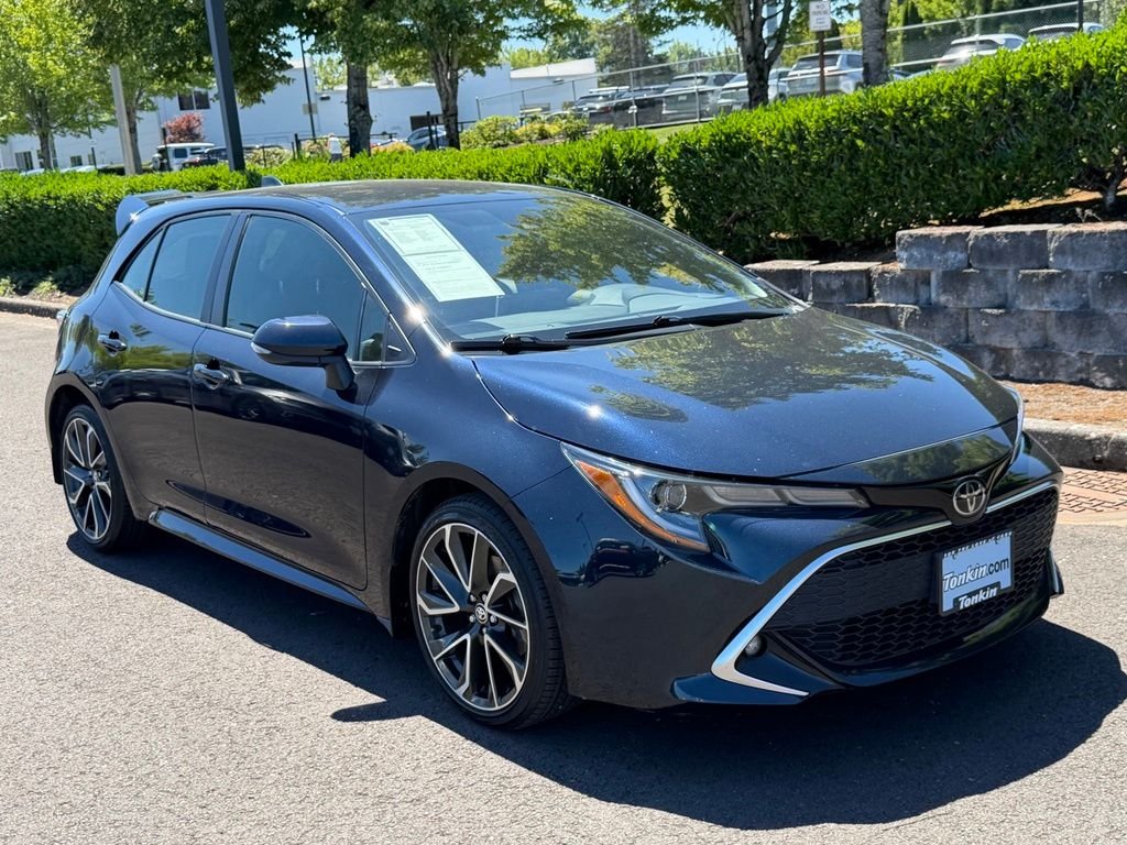 Used 2022 Galactic Aqua Mica Toyota XSE image 2