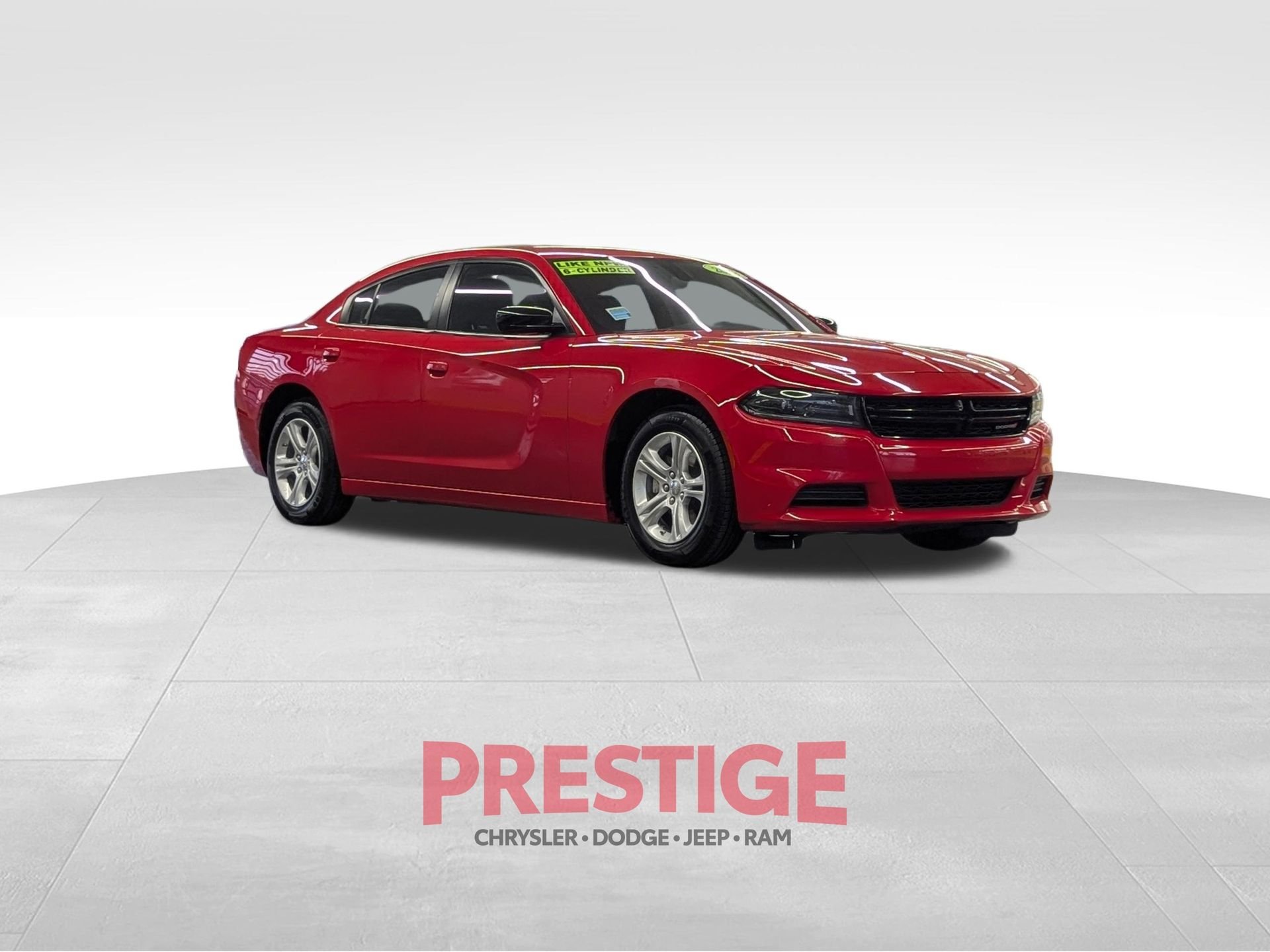 Used 2023 Red Dodge SXT image 4