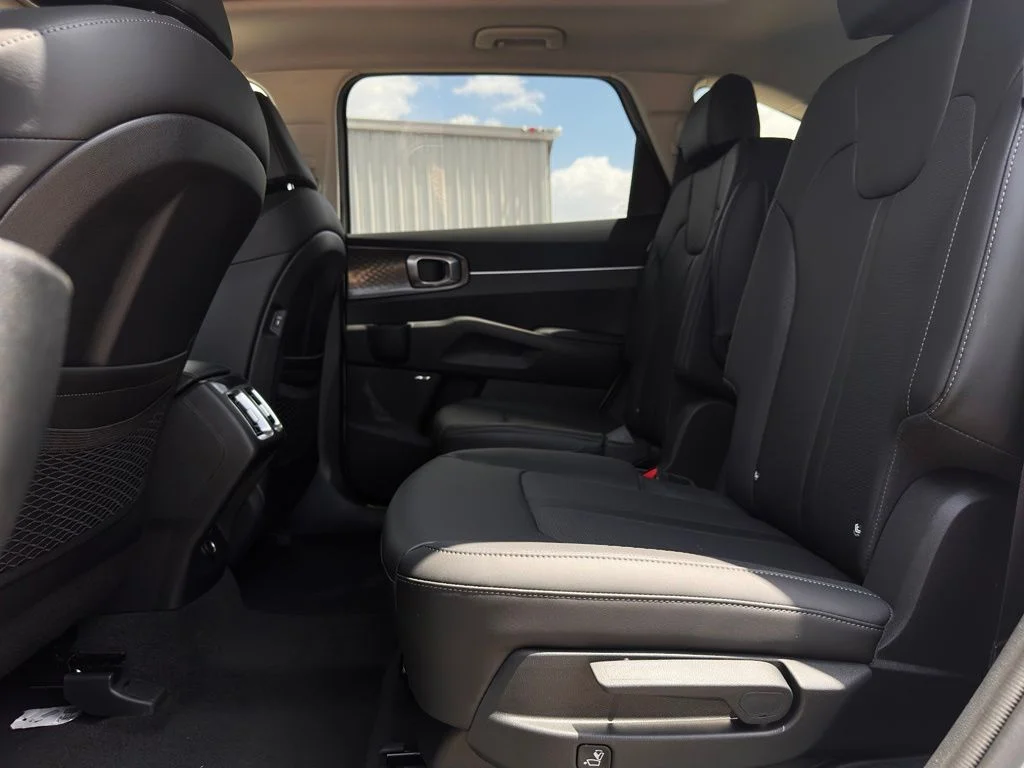 New 2026 White Kia EX image 18