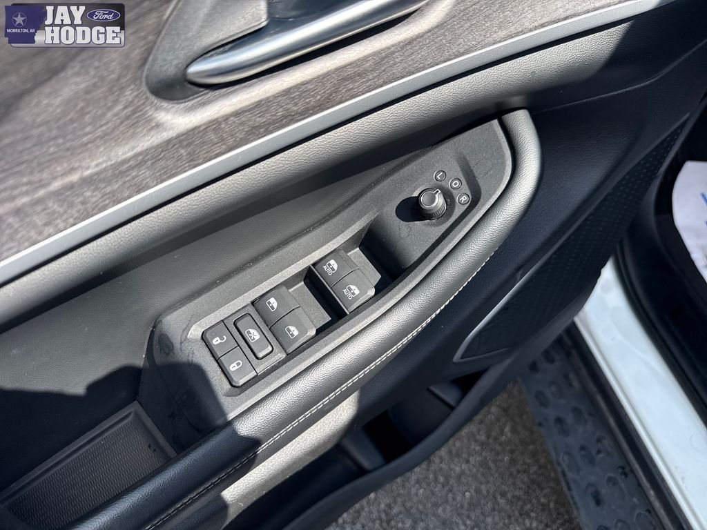 Used 2022 White Jeep Limited image 23