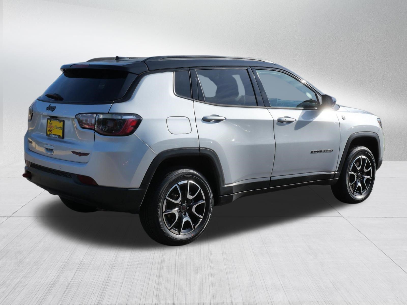 2025 Jeep Compass Trailhawk - Photo 7