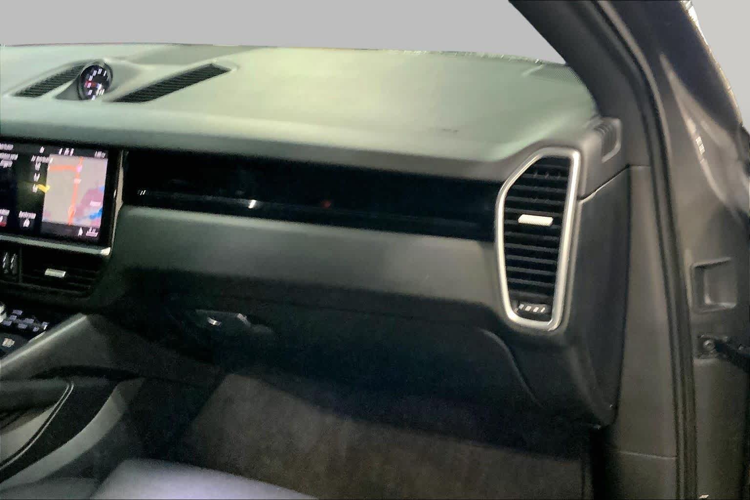 Used 2021 Quartzite Grey Metallic Porsche  image 17