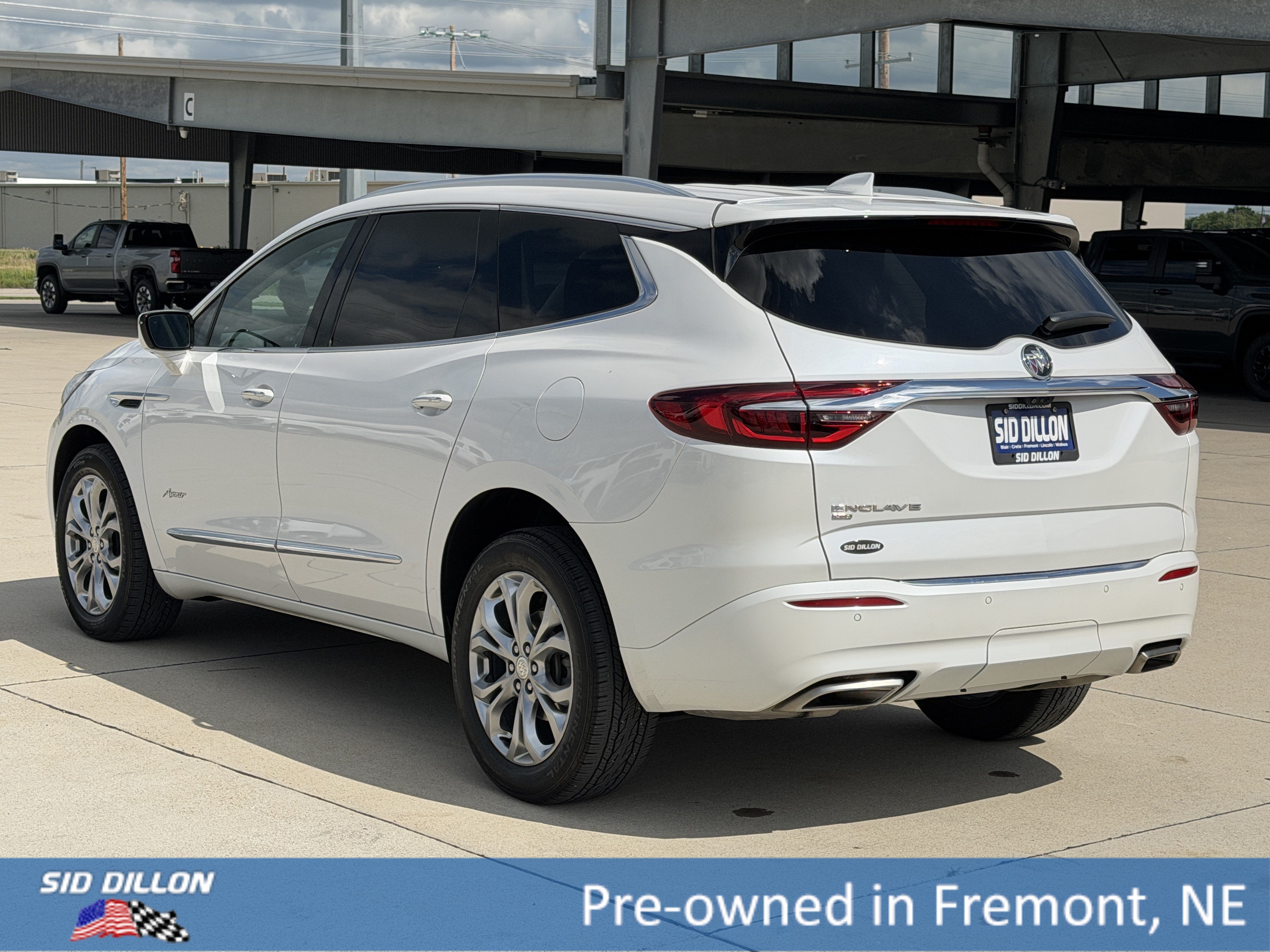 Used 2021 White Frost Tricoat Buick Avenir image 8