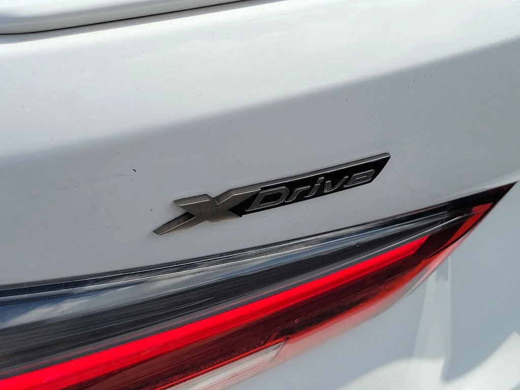 Used 2021 White BMW M440i xDrive image 13