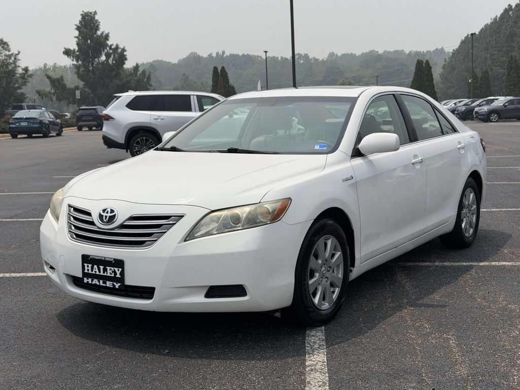 Used 2007 White Toyota Base image 23